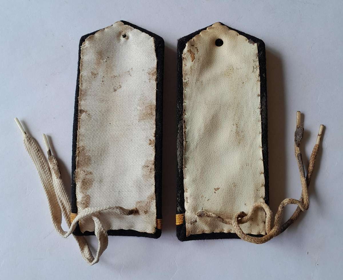 Pair SADF Navy Sub-Lieutenant Rank Epaulettes.