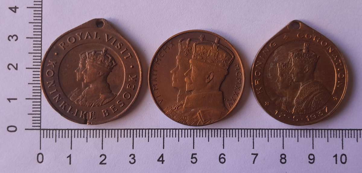 Set of 3 SA Royal Visit (1947), Jubilee (1935) & Coronation (1937) Medallions.
