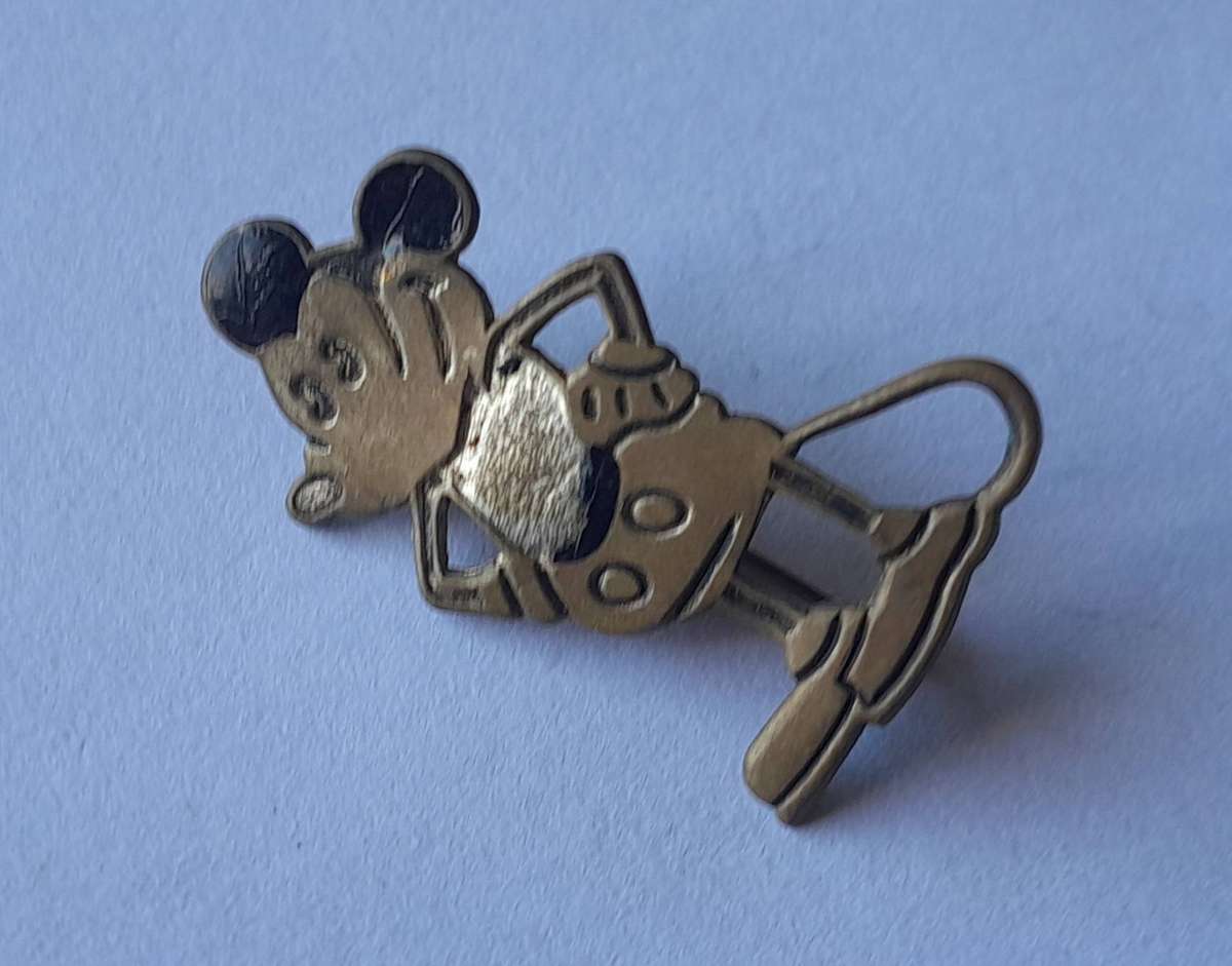 Rare Vintage Mickey Mouse Badge.  Enameled Metal.  Pin Intact.