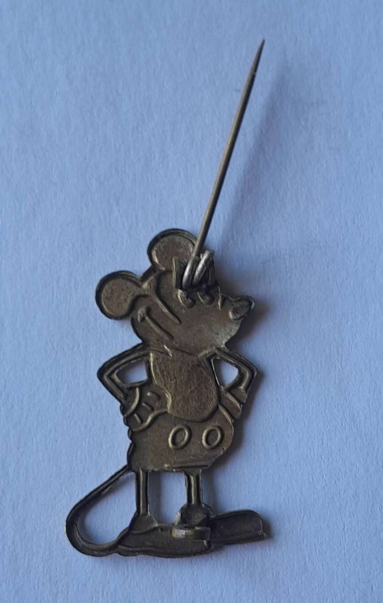 Rare Vintage Mickey Mouse Badge.  Enameled Metal.  Pin Intact.