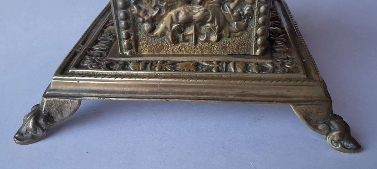 Victorian Cast Brass Ornate Inkwell With Ceramic Insert.  Circa 1880.  17 x 14.5cm.