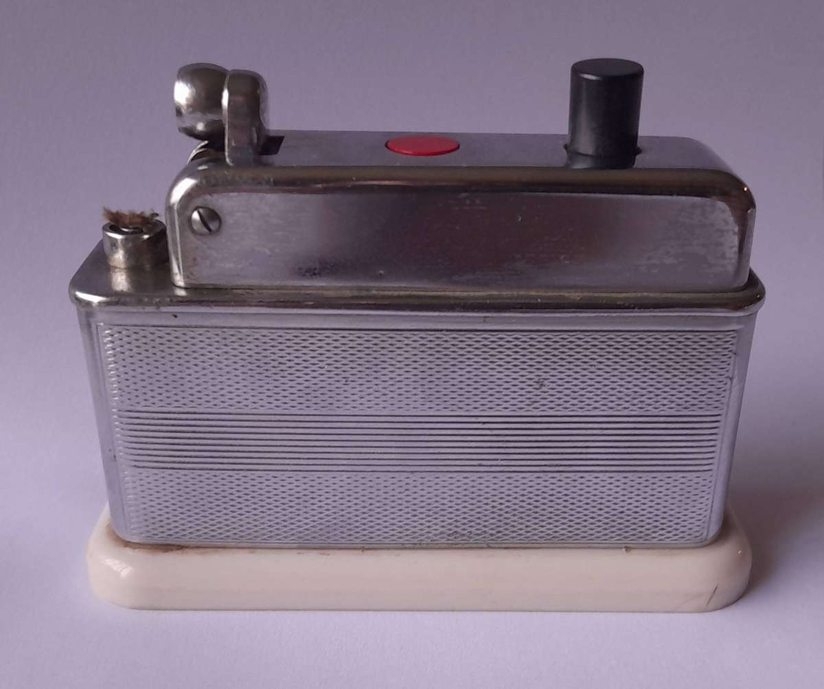 Rare Art Deco Barclay Push-Button Bakelite Table Lighter.