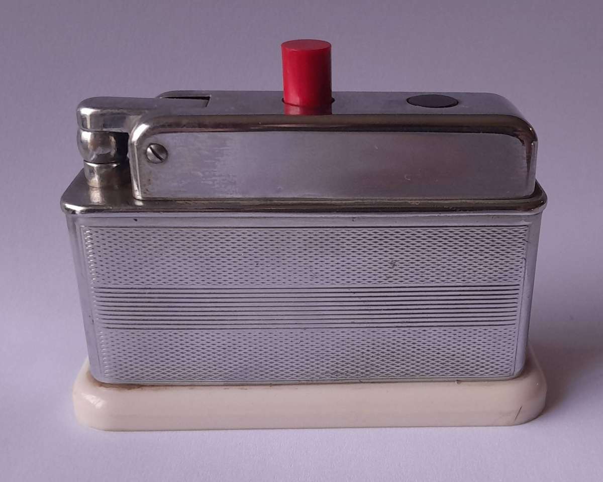 Rare Art Deco Barclay Push-Button Bakelite Table Lighter.