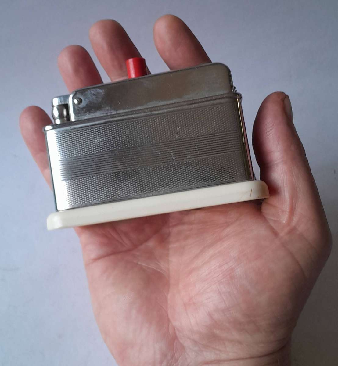 Rare Art Deco Barclay Push-Button Bakelite Table Lighter.