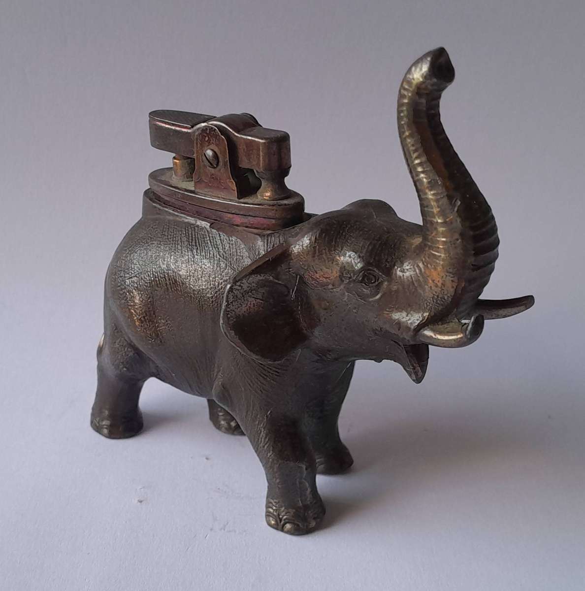 Vintage 1960's "Van Hunks" Elephant Cast Metal Table Lighter.