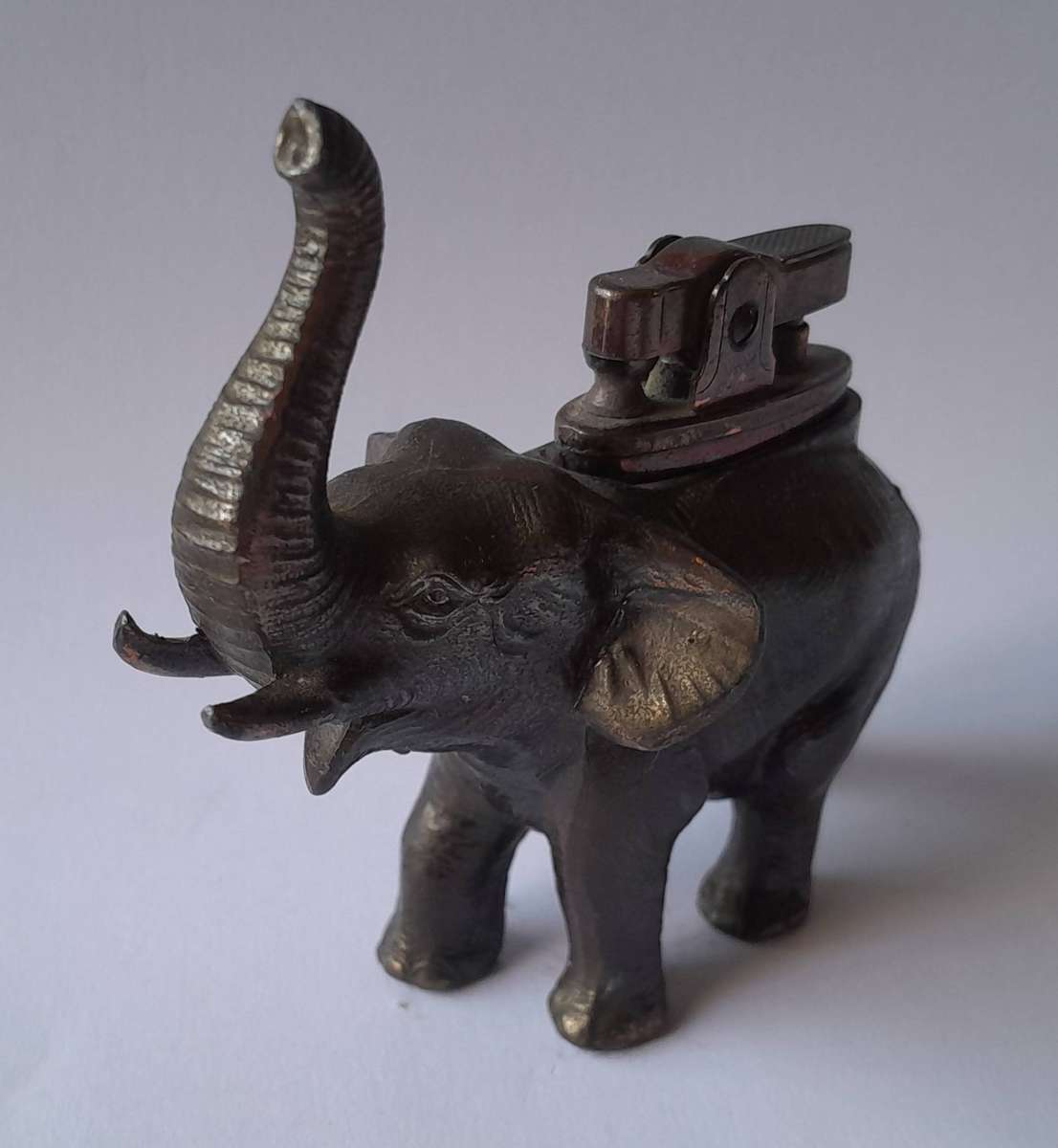 Vintage 1960's "Van Hunks" Elephant Cast Metal Table Lighter.