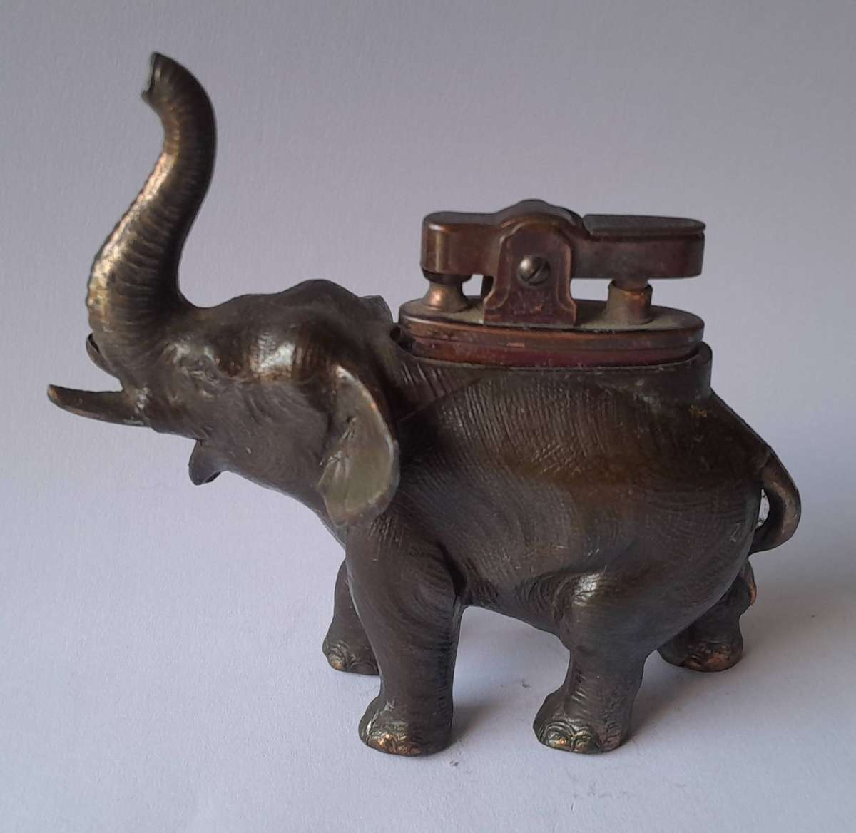 Vintage 1960's "Van Hunks" Elephant Cast Metal Table Lighter.
