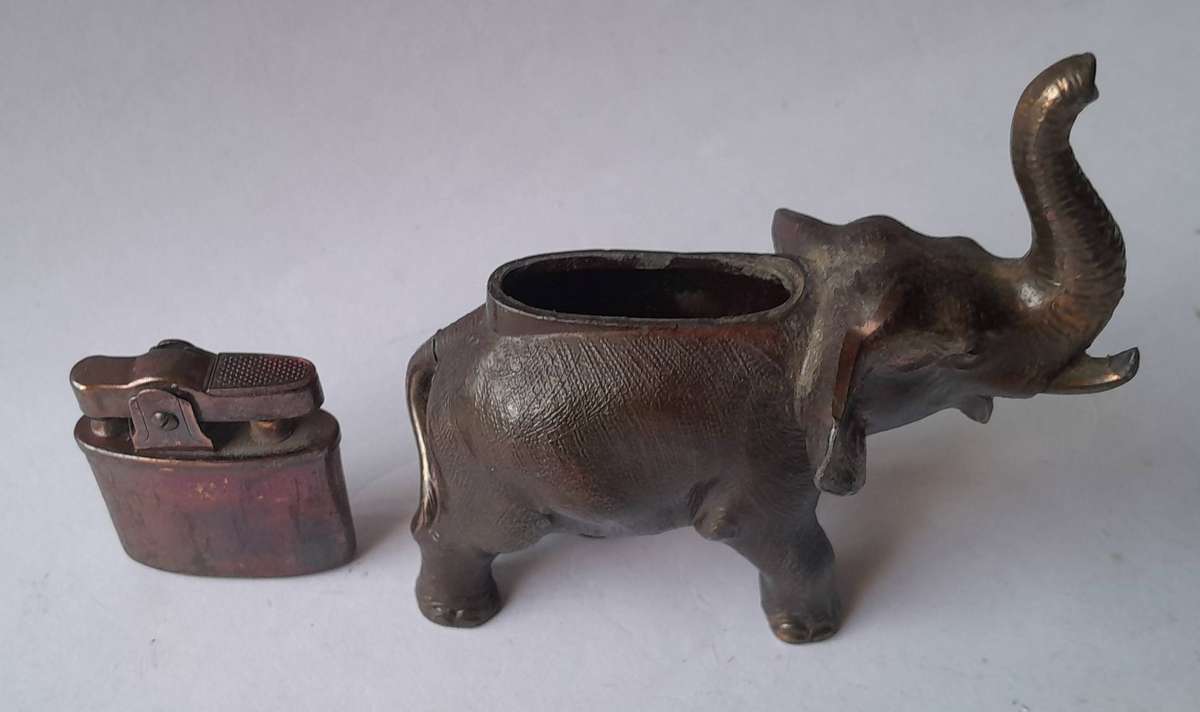 Vintage 1960's "Van Hunks" Elephant Cast Metal Table Lighter.