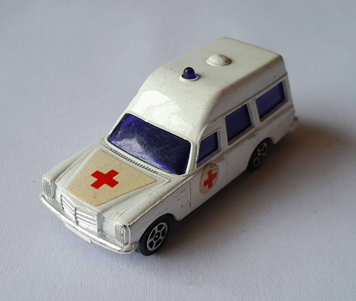 Vintage 1970's Corgi Juniors Die-Cast Mercedes Benz 220D Binz Ambulance.