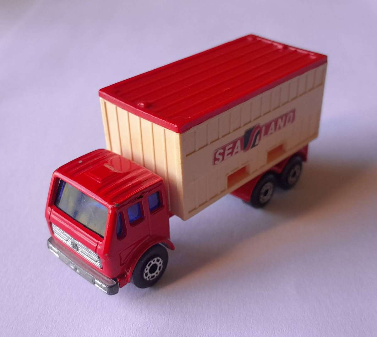 Vintage 1970's Lesney Matchbox Die-Cast Mercedes Container Truck.  No Back Doors.