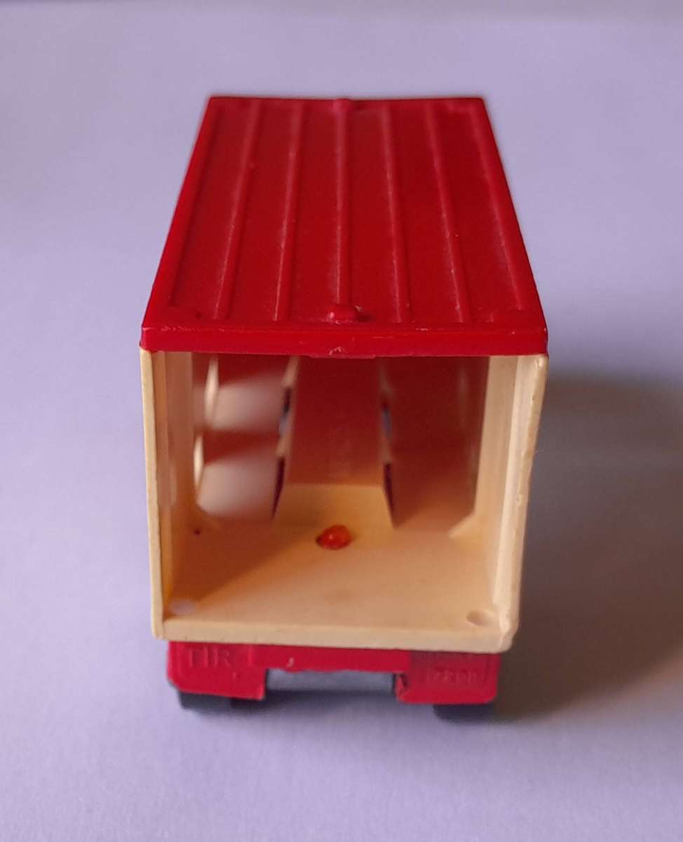 Vintage 1970's Lesney Matchbox Die-Cast Mercedes Container Truck.  No Back Doors.