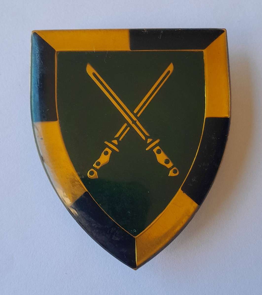 SADF Infantry School Shoulder Flash.  All Pins Intact.