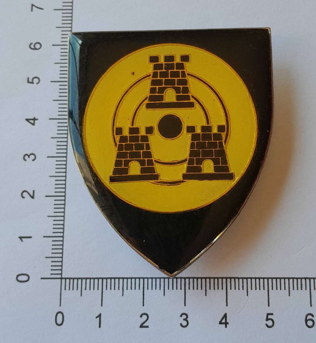 SADF De Aar Commando Shoulder Flash.  All Pins Intact.