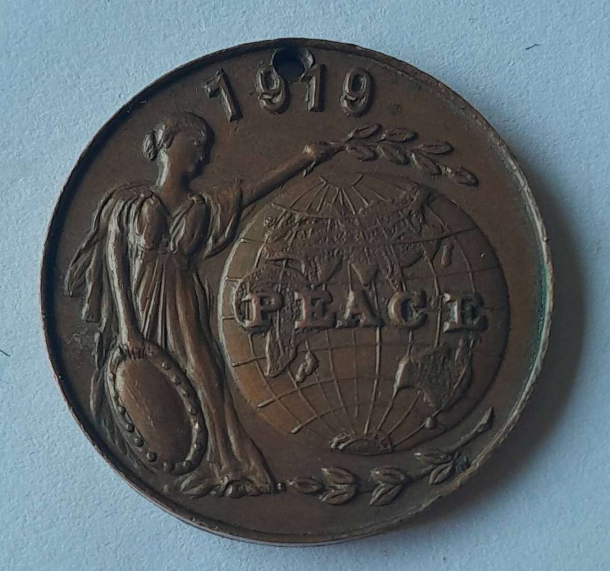 WW1 1919 "To Commemorate the Victorious Conclusion of the Great War" Medal.