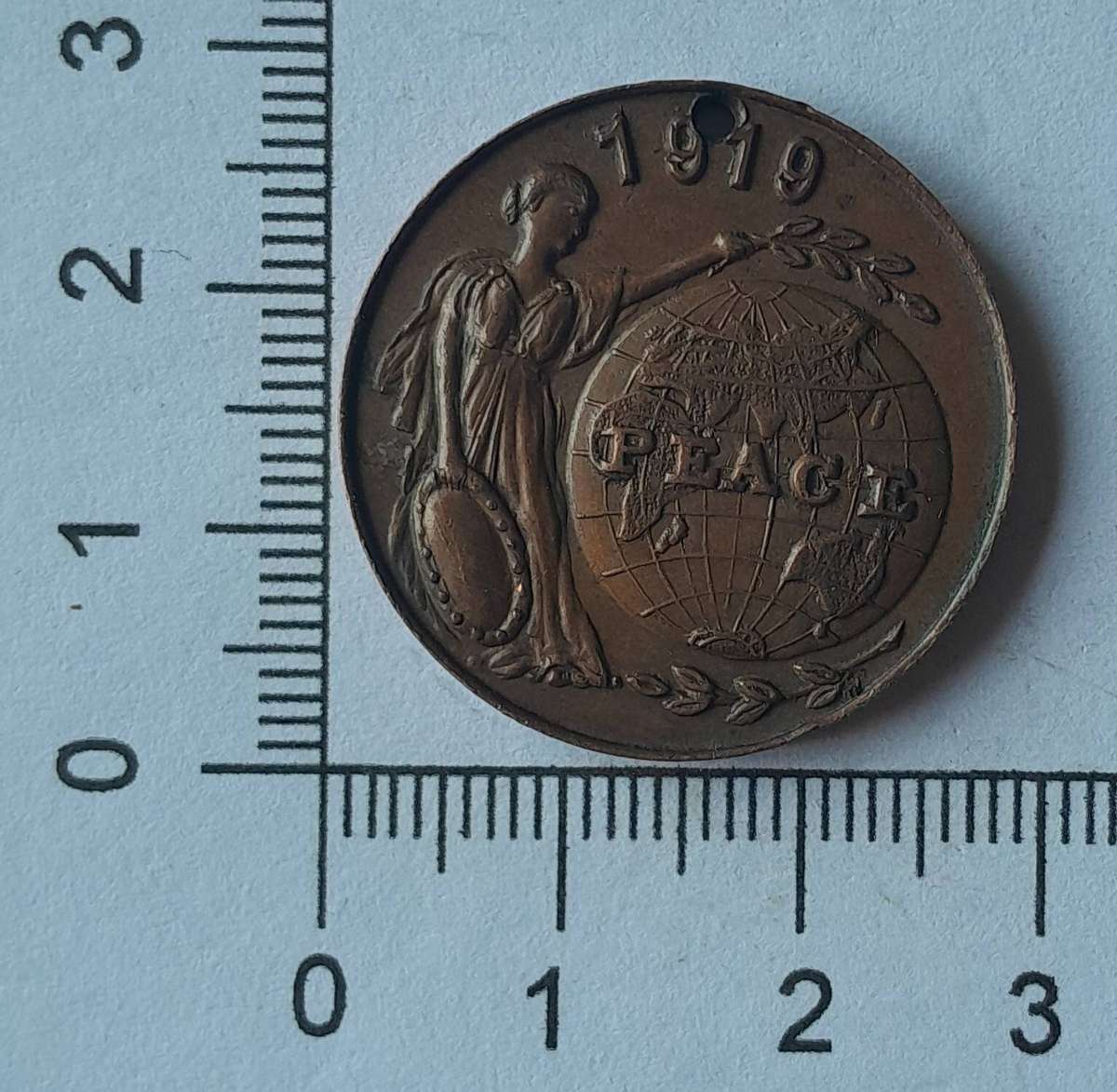 WW1 1919 "To Commemorate the Victorious Conclusion of the Great War" Medal.