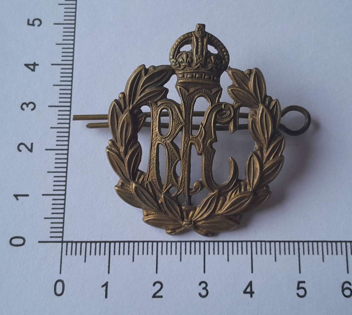 Rare WW1 Royal Flying Corps Cap Badge.  (Pre-RAF).  Lugs Intact.