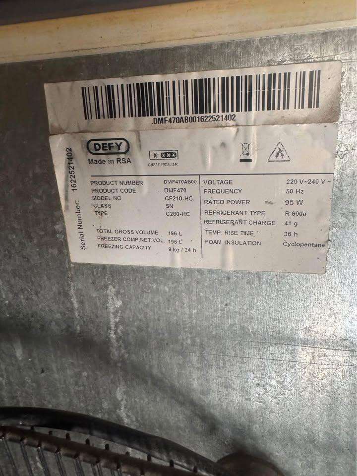 Defy 195L chest freezer, Model DMF470