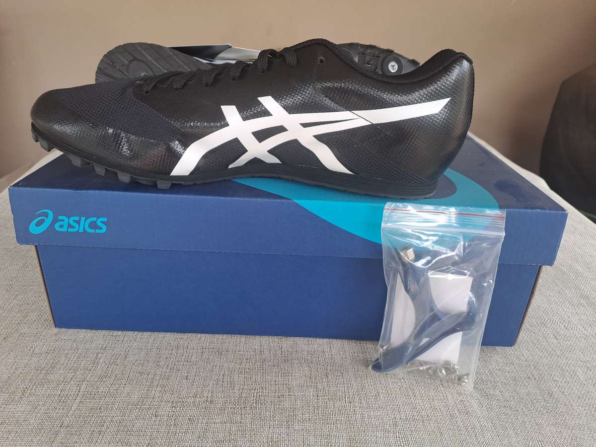 Asics Hyper LD 6 track and field shoe UK 10 / US 11 / EUR 45 / CM 29.0  (black/white)