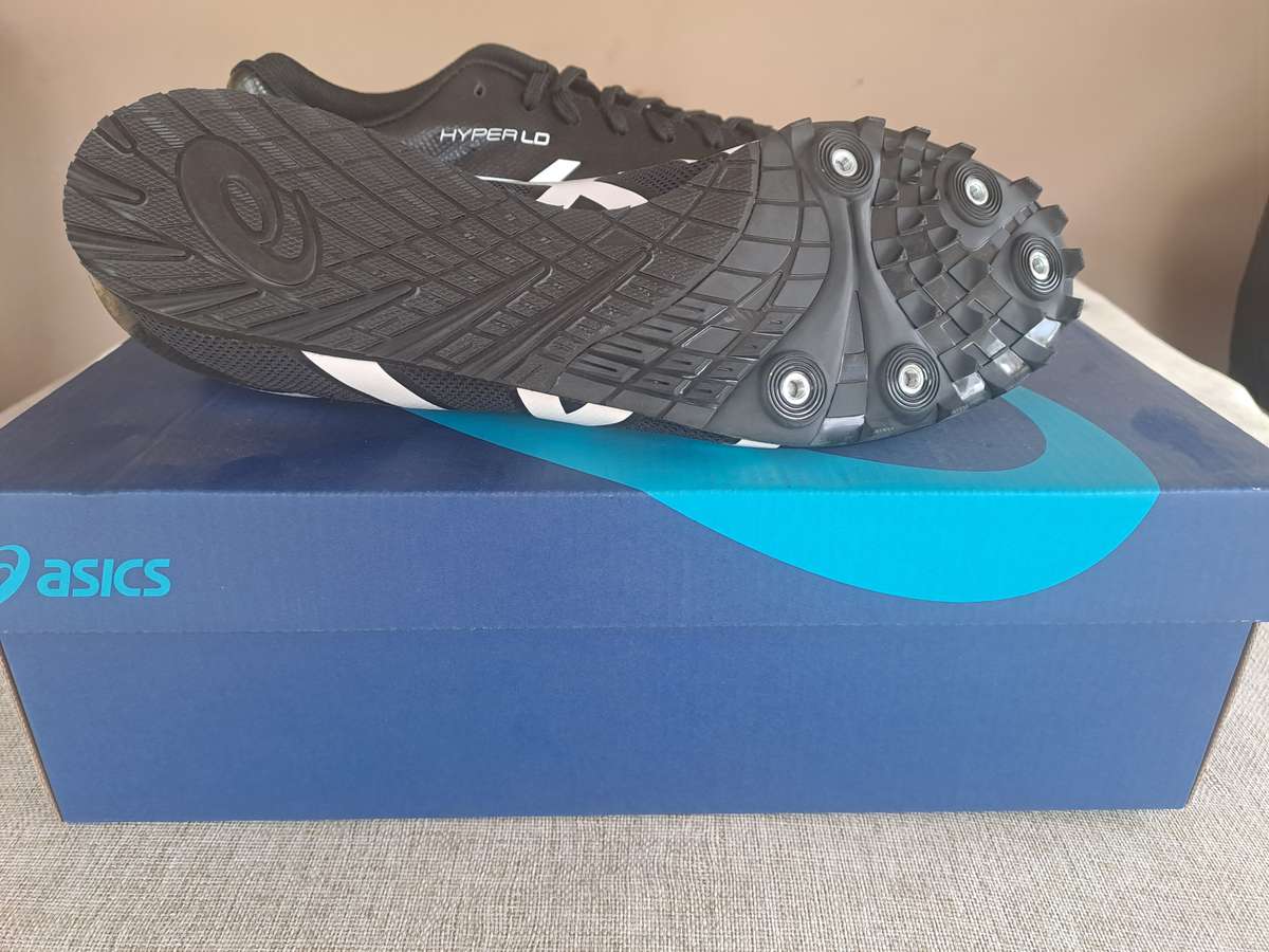 Asics Hyper LD 6 track and field shoe UK 10 / US 11 / EUR 45 / CM 29.0  (black/white)