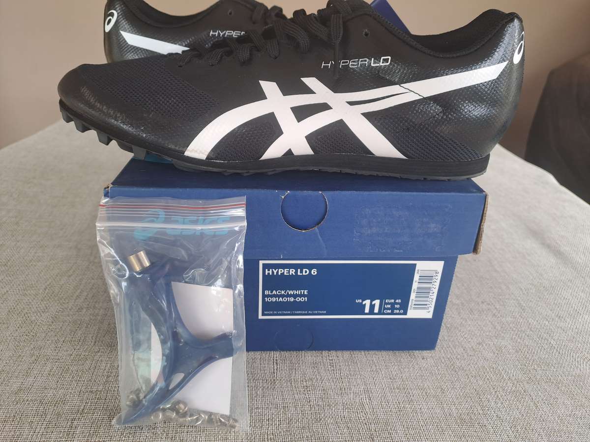 Asics Hyper LD 6 track and field shoe UK 10 / US 11 / EUR 45 / CM 29.0  (black/white)