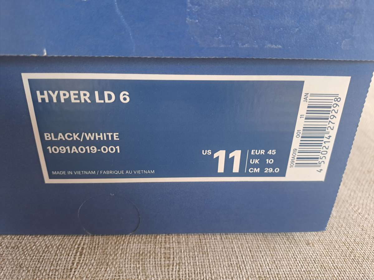 Asics Hyper LD 6 track and field shoe UK 10 / US 11 / EUR 45 / CM 29.0  (black/white)