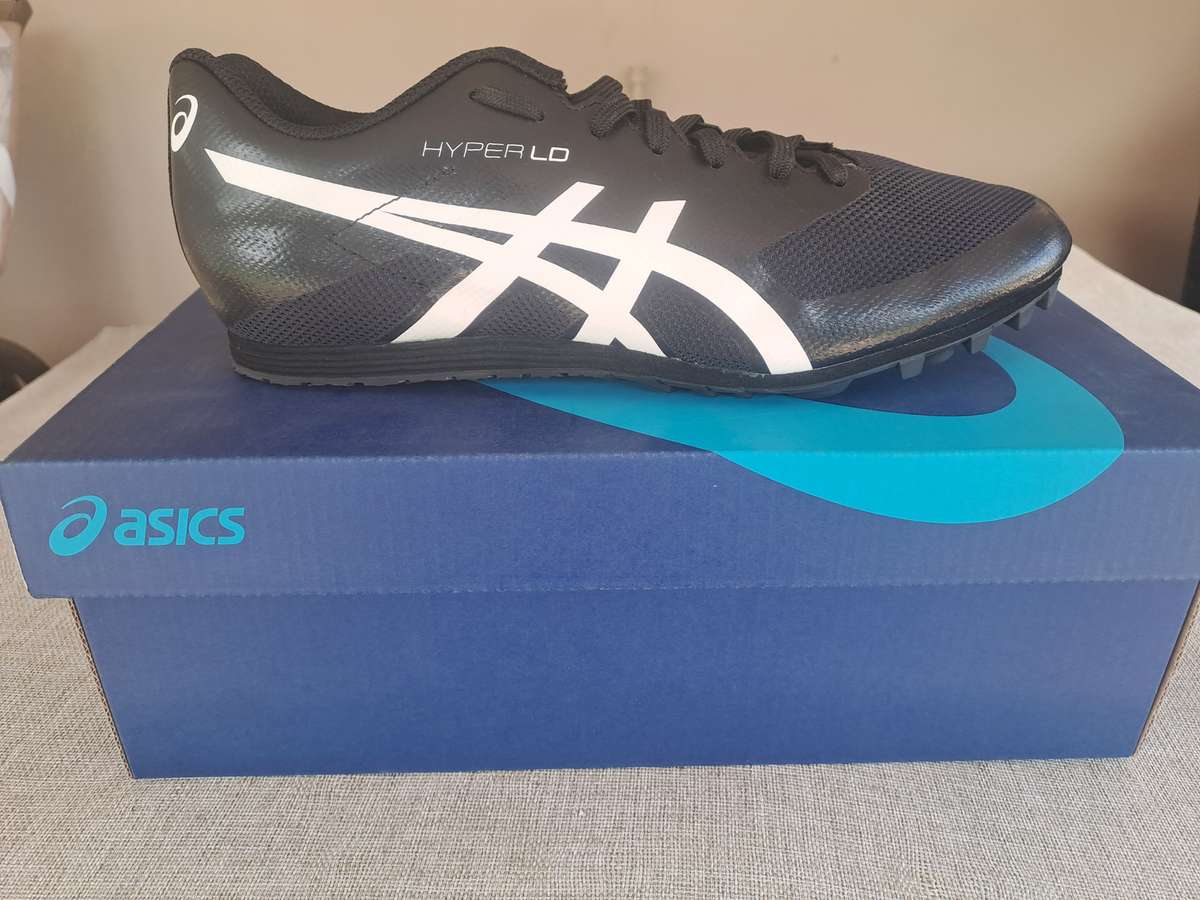 Asics Hyper LD 6 track and field shoe UK 8 / US 9 / EUR 42.5 / CM 27.5 (black/white)