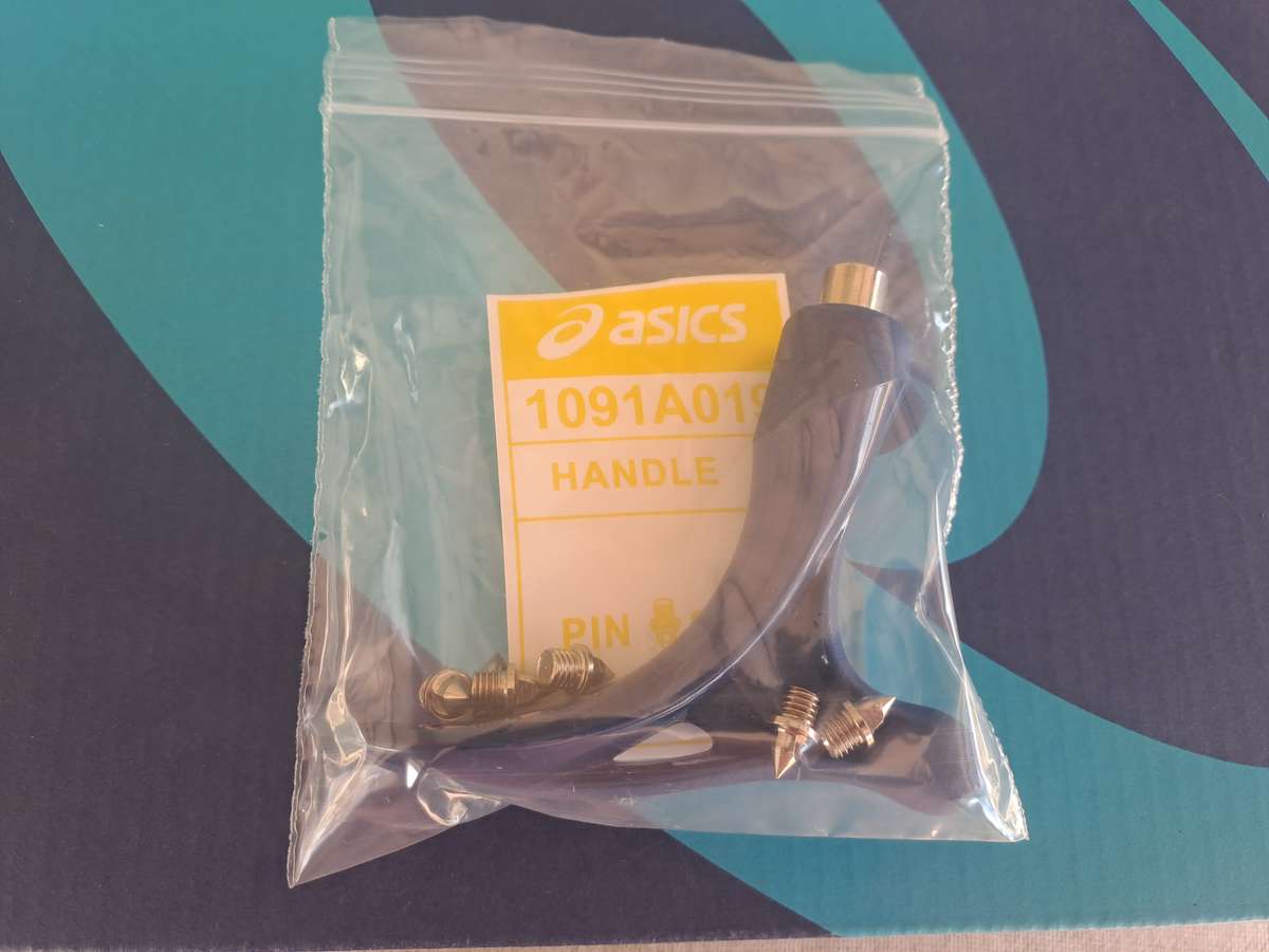 Asics Hyper LD 6 track and field shoe UK 8 / US 9 / EUR 42.5 / CM 27.5 (black/white)