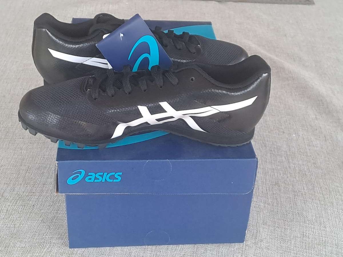 Asics Hyper LD 6 track and field shoe - size UK 4 / US 5 / EUR 37.5 / CM 24.0 (black/white)