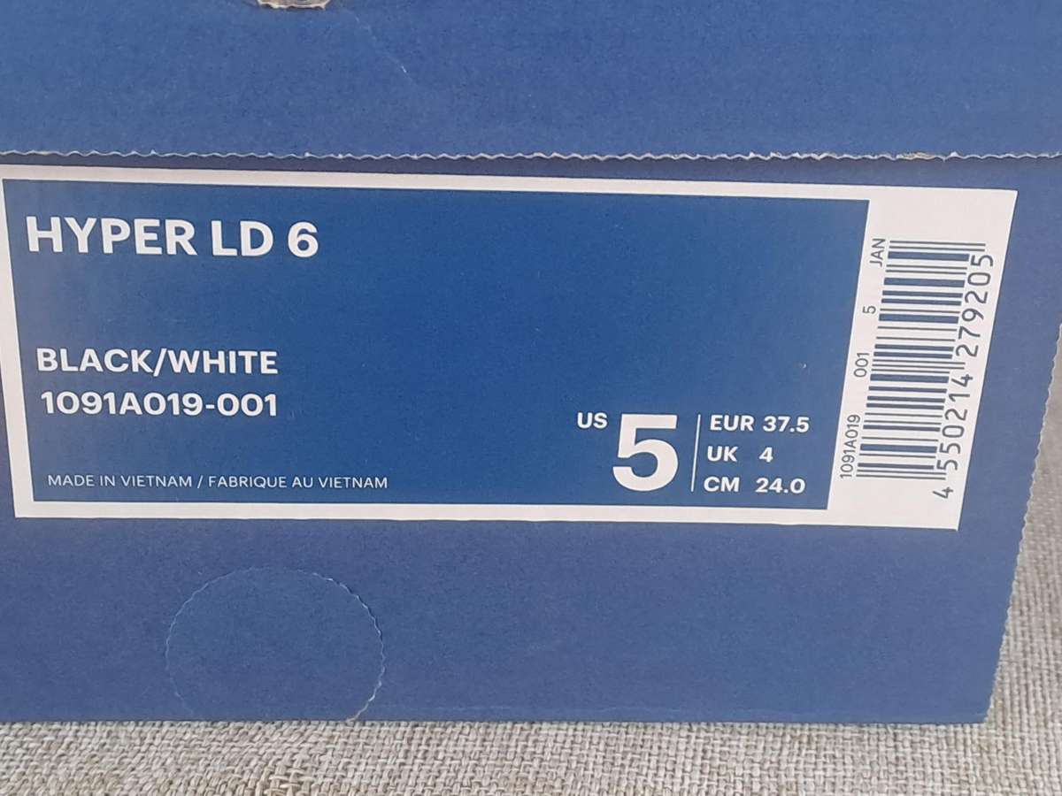 Asics Hyper LD 6 track and field shoe - size UK 4 / US 5 / EUR 37.5 / CM 24.0 (black/white)