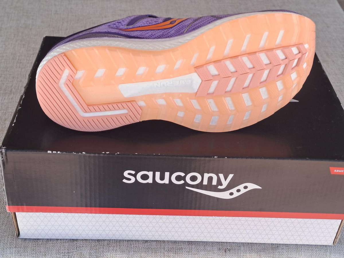 Saucony Triumph ISO 5 ladies running shoe - Size UK 7 / US 9 / EUR 40.5 / CM 25.5