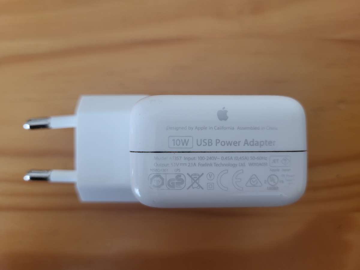 Genuine Apple 10W USB Power Adapter