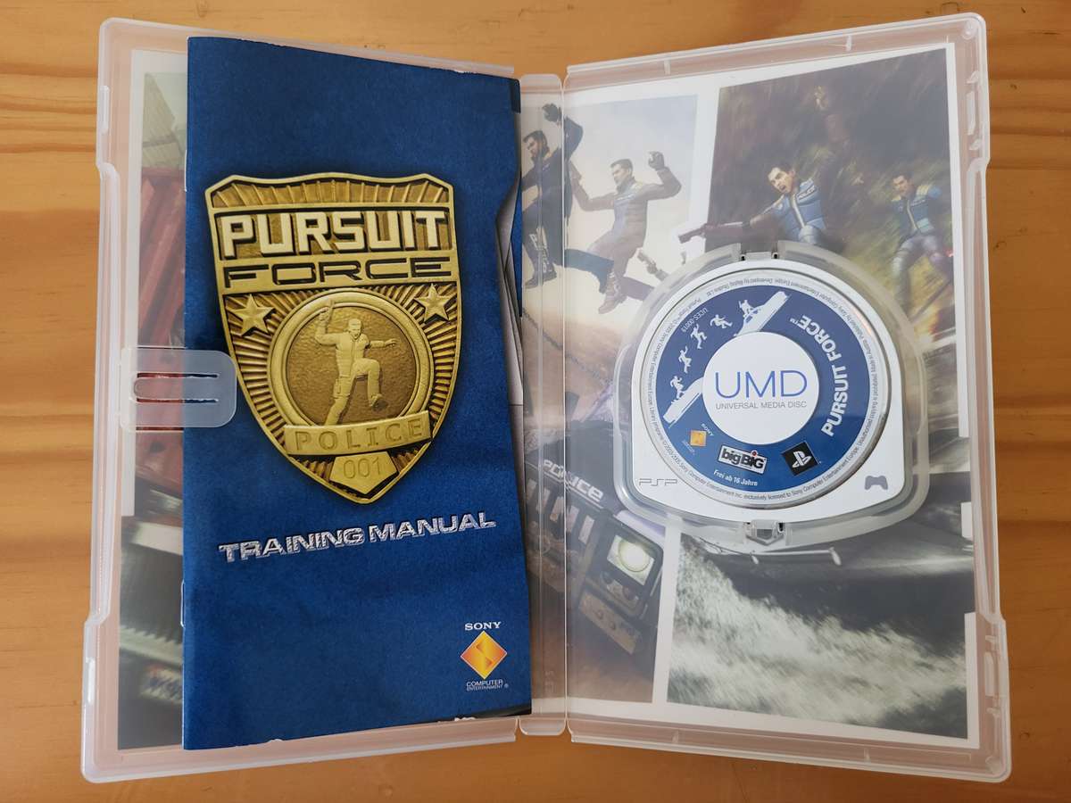 HUGE PSP BUNDLE | With Charger, Pouch, Memory Stick & 6 Games