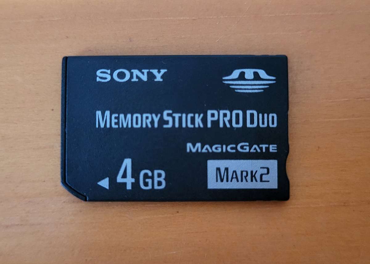 HUGE PSP BUNDLE | With Charger, Pouch, Memory Stick & 6 Games