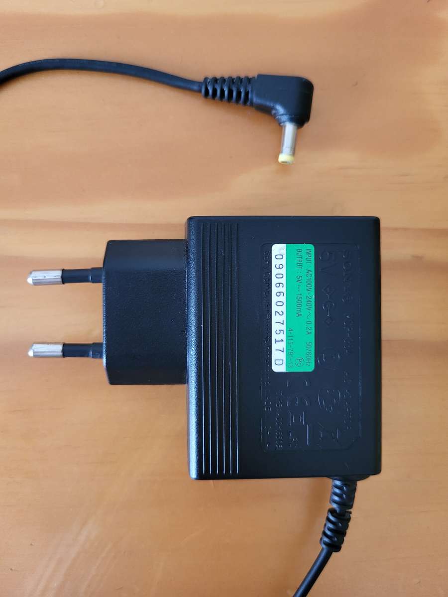 HUGE PSP BUNDLE | With Charger, Pouch, Memory Stick & 6 Games