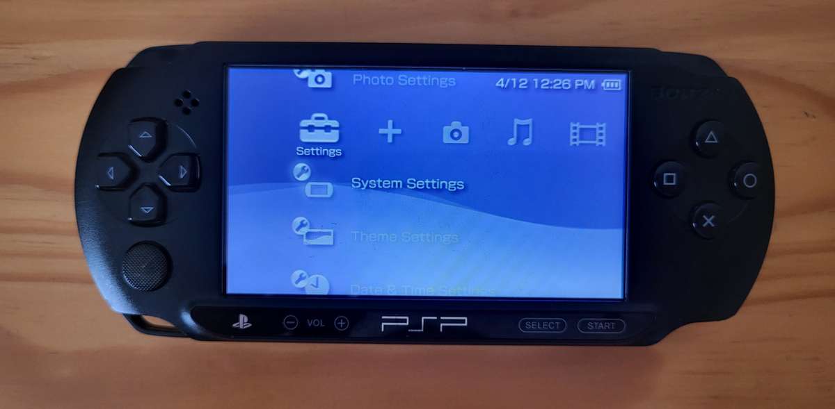 HUGE PSP BUNDLE | With Charger, Pouch, Memory Stick & 6 Games