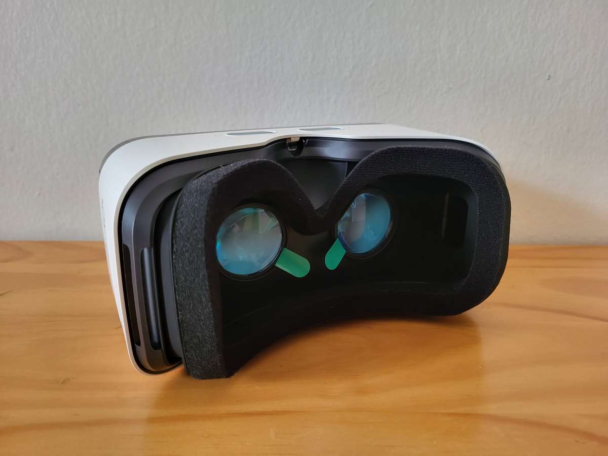 Alcatel Cricket VR Headset with Headstrap