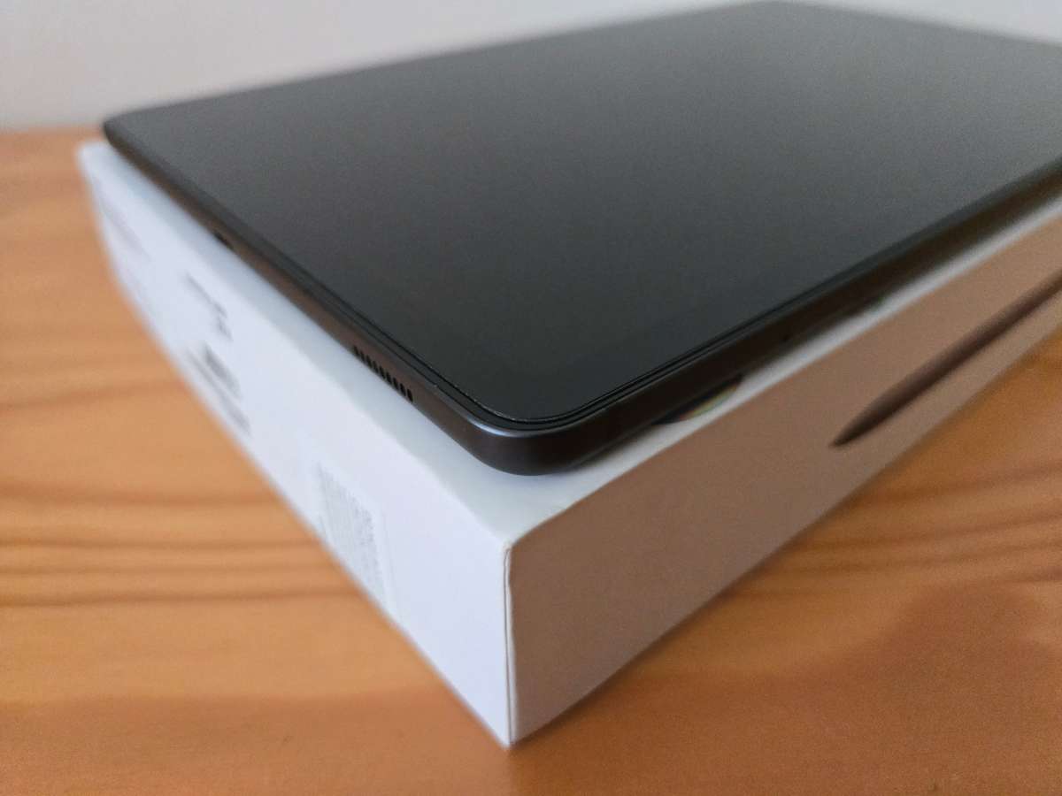 LIKE NEW Samsung Tab S6 Lite | Original Packaging + Extras