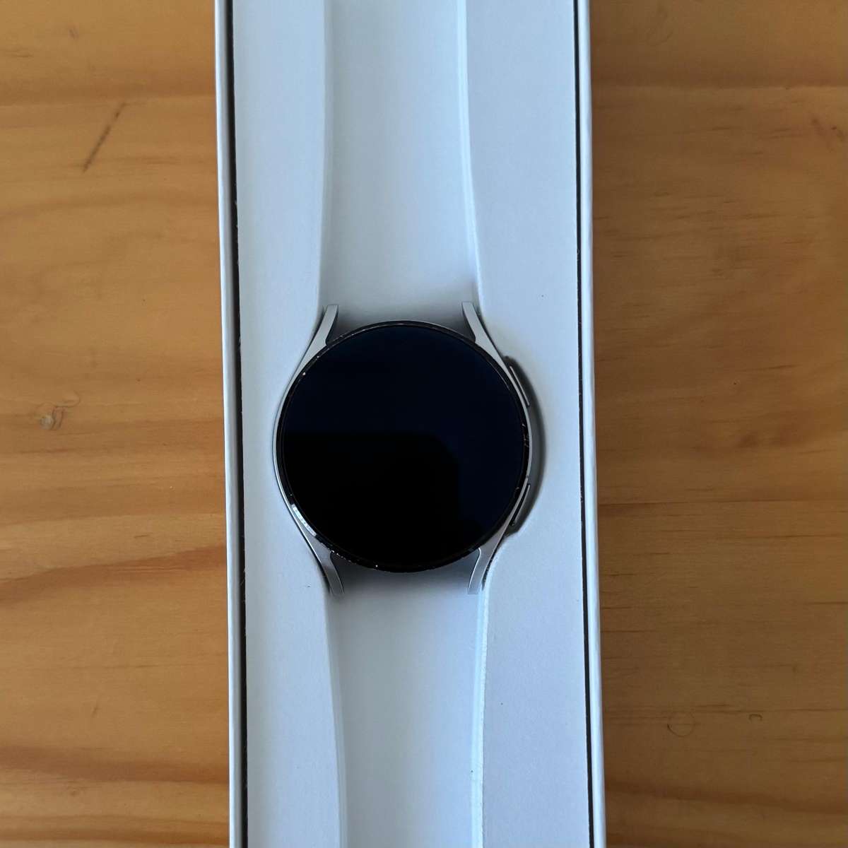 MEGA BUNDLE | Samsung Watch 4 + Extras | Silver