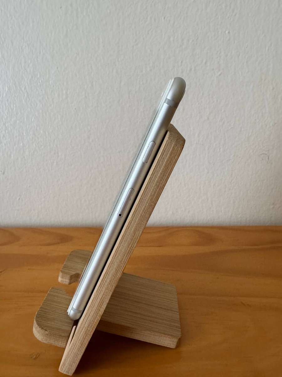 Apple iPhone 6s | 16GB | Box + Extras