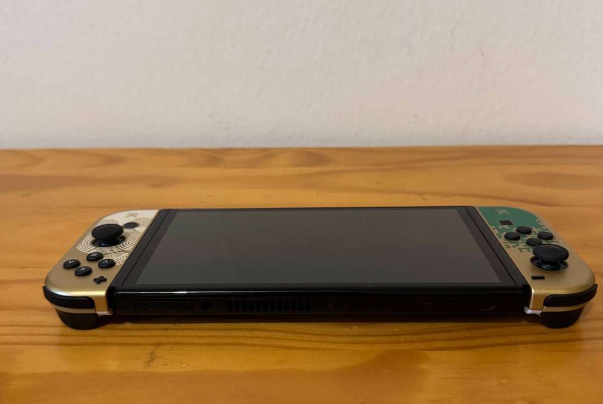 Nintendo Switch OLED Special Zelda Edition