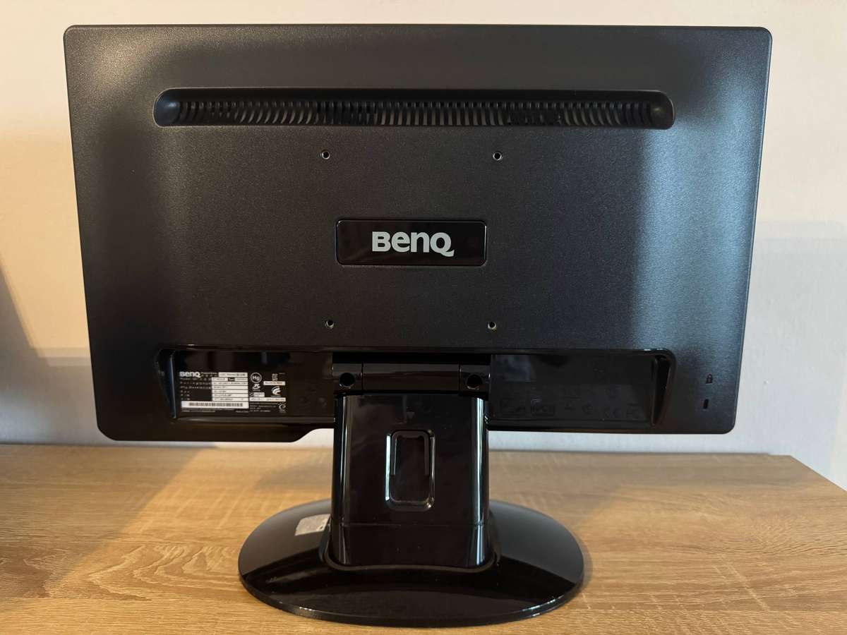 BenQ 18.5 Inch LCD Monitor