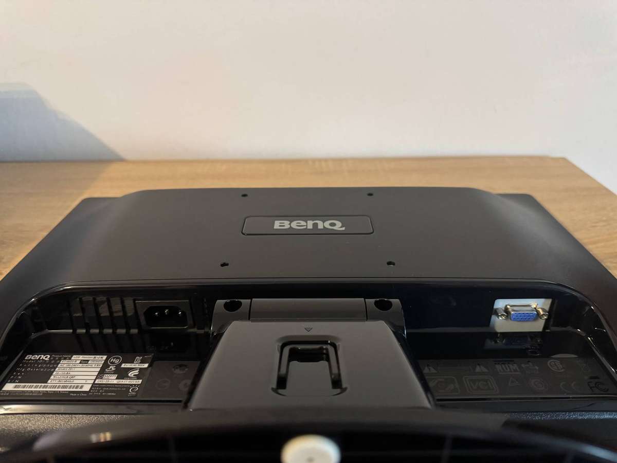 BenQ 18.5 Inch LCD Monitor