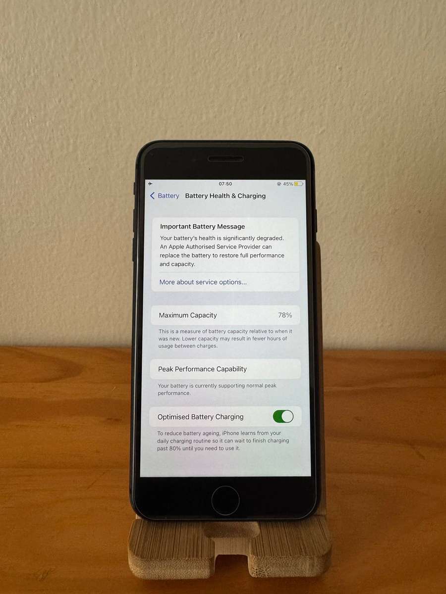 iPhone 8 Plus 64GB + Extras