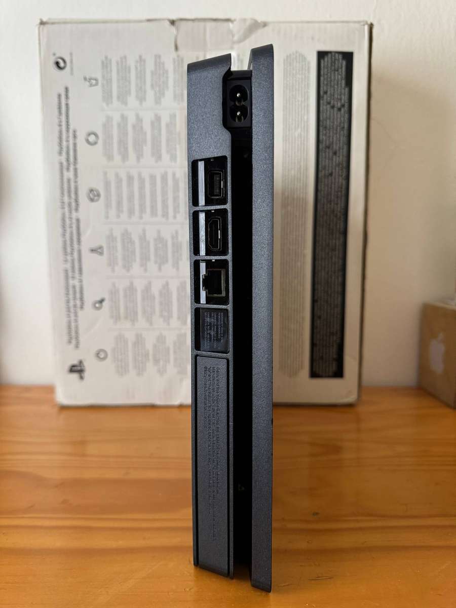 PlayStation 4 Slim LATE ENTRY
