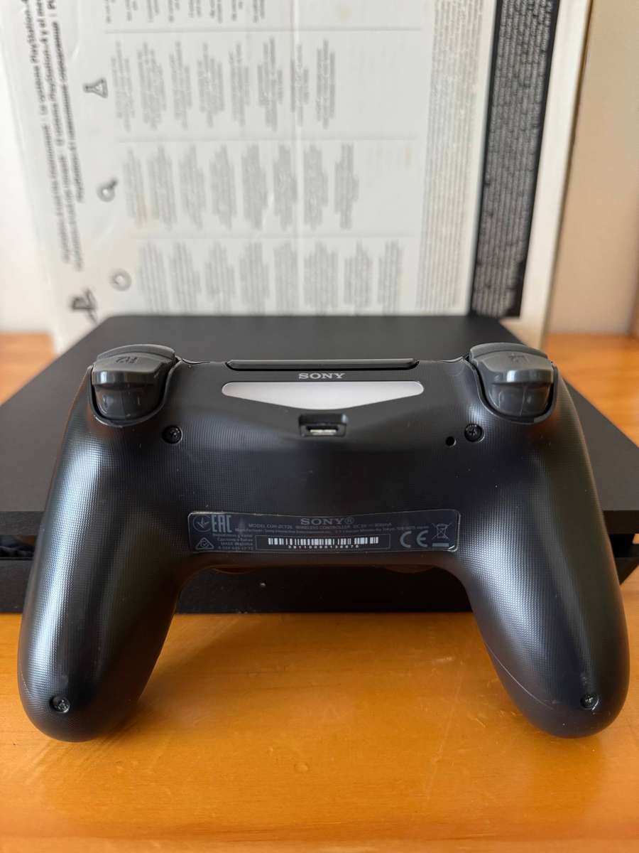 PlayStation 4 Slim LATE ENTRY