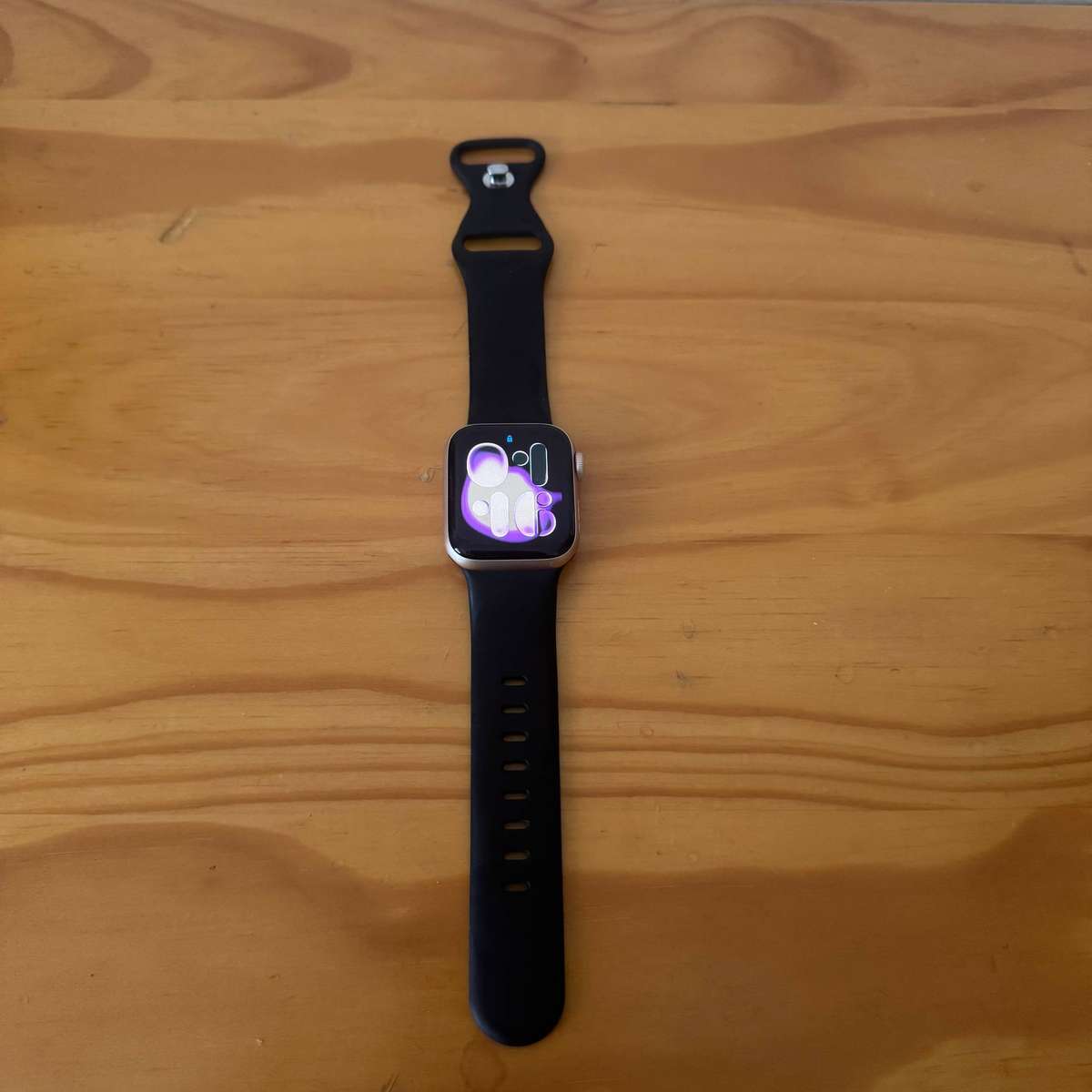 Apple Watch Series 6 40mm - Excellent Condition