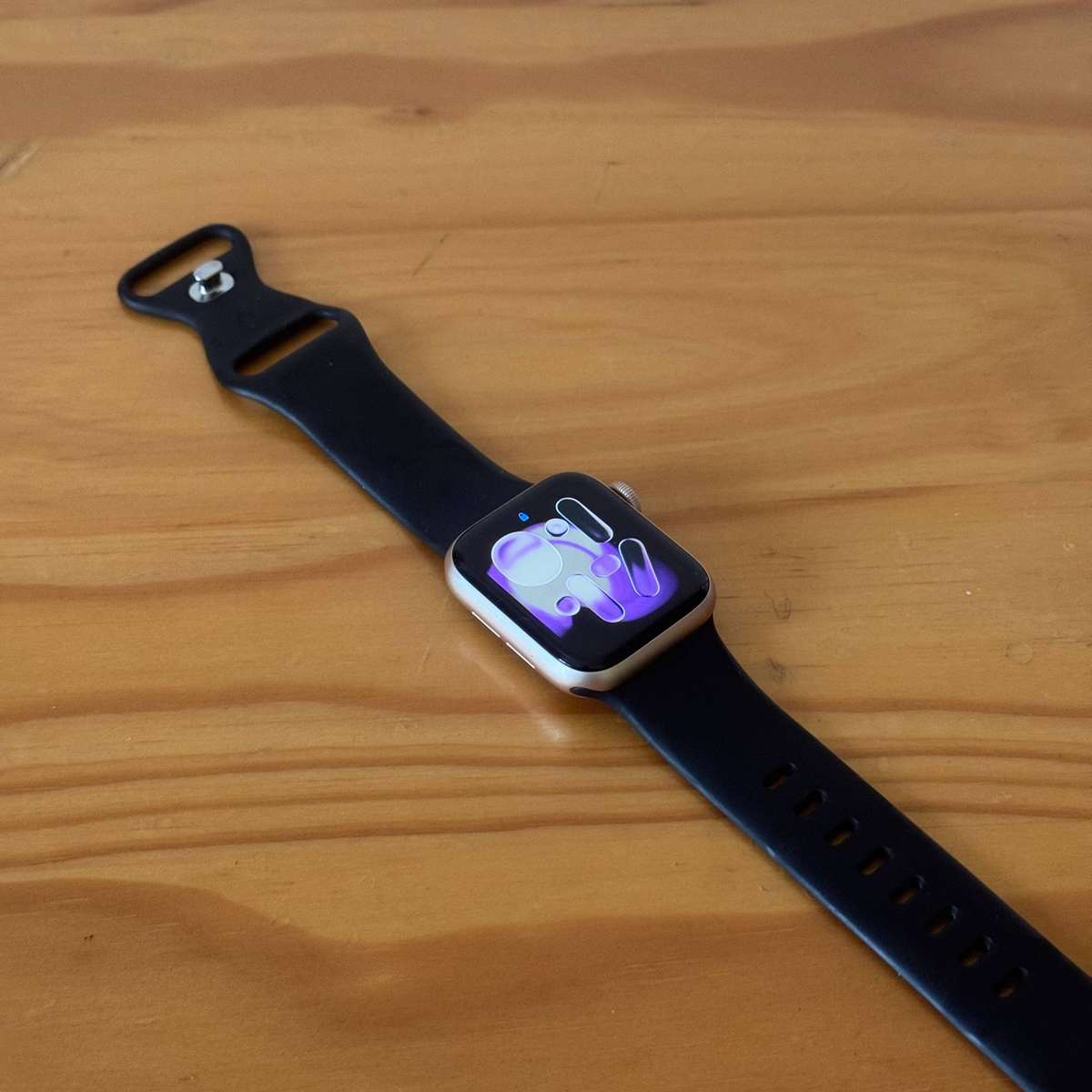 Apple Watch Series 6 40mm - Excellent Condition