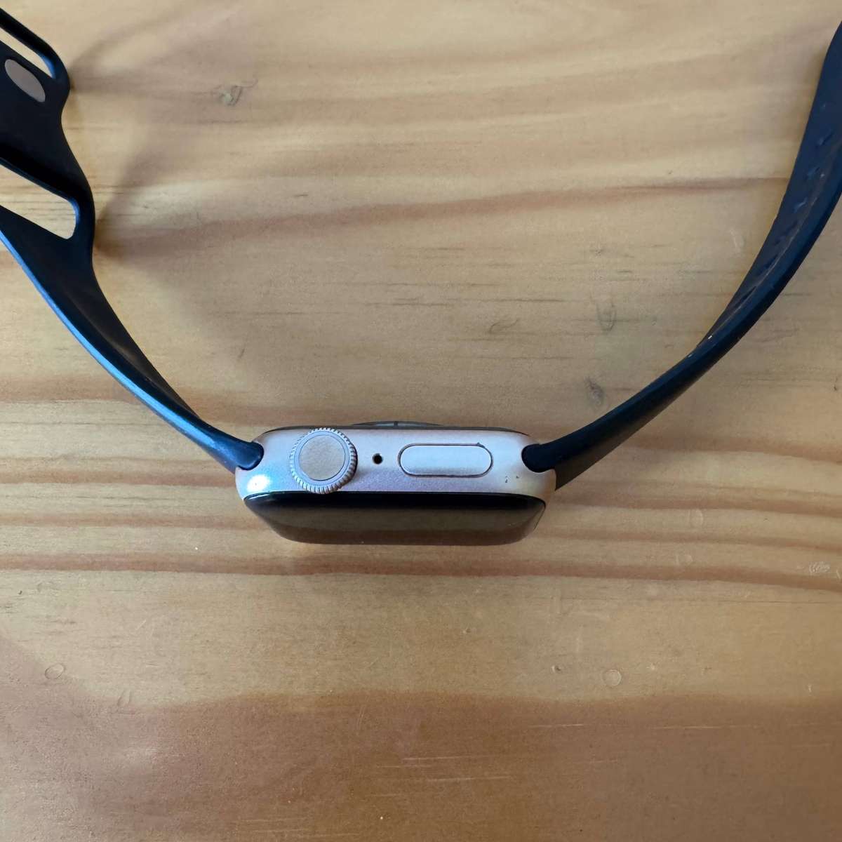 Apple Watch Series 6 40mm - Excellent Condition