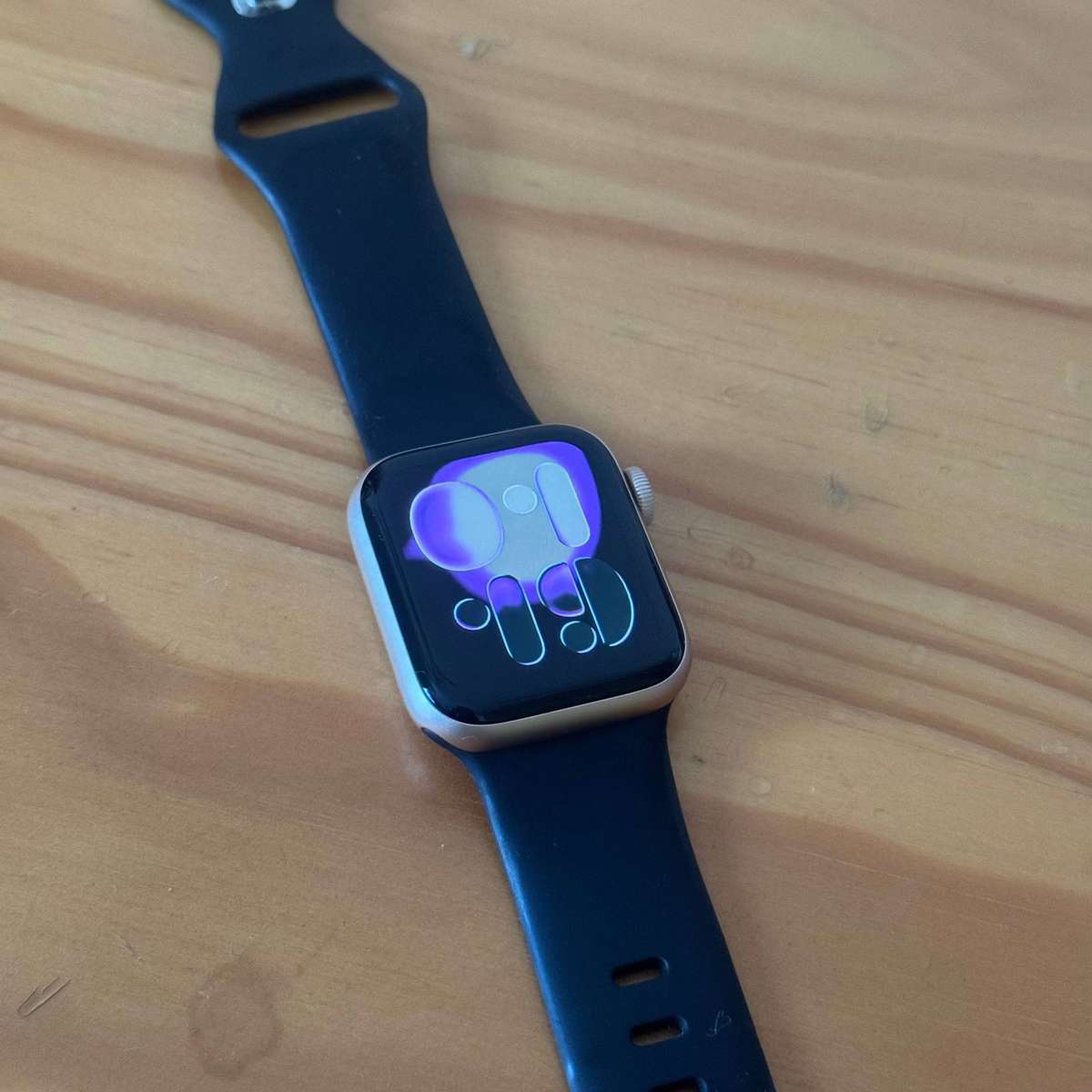 Apple Watch Series 6 40mm - Excellent Condition