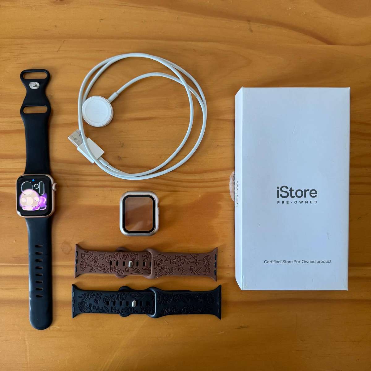 Apple Watch Series 6 40mm - Excellent Condition